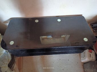 Sklenený stolík pod TV - 3