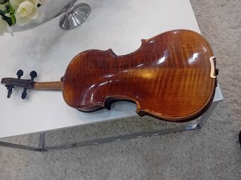 Predám zachovalý husle 4/4 - 3