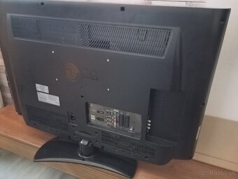 televízor LG 32LD320 LCD TV. - 3