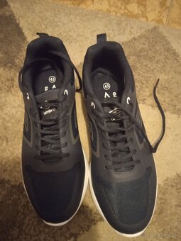 PREDÁM LOTTO UMBRO BOTASKY - 3