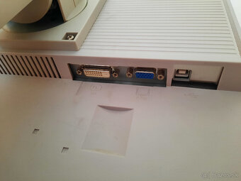 EIZO FlexScan L768 19" LCD monitor - 3