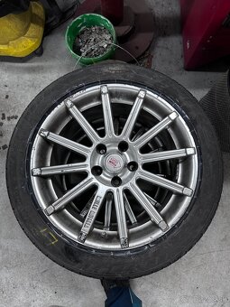 235/45 R17 - 3