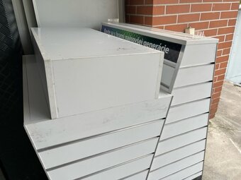prezentačné regále obchodné stojany - 3