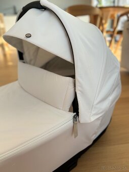 CYBEX Vana hlboká Priam 4.0 Lux Carry Cot Off White Platinum - 3
