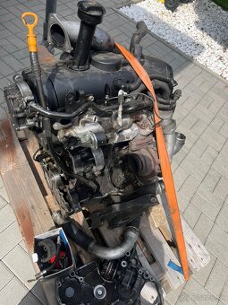 Predám motor Volkswagen 2.5 TDI (multivan transporter) - 3