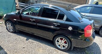 Hyundai accent 1.4 16v - 3