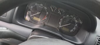 Škoda Octavia 1U - 3