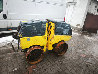 Vibracny valec. Jezkovy valec Bomag BMP 8500 rv2011 850m.h - 3