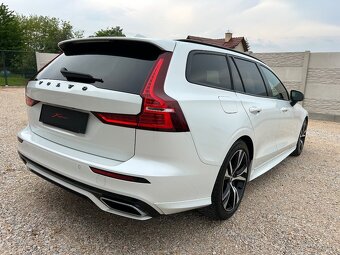 Volvo V60 B4 R-Design - 3