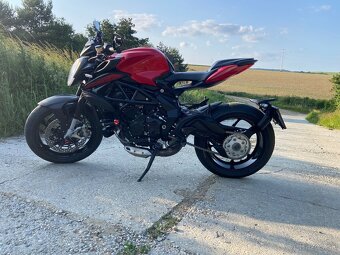 MV Agusta Brutale 800 - 3