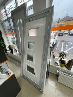 PLASTOVÉ VCHODOVÉ DVERE BIELE 980mm.x2080mm. - 3