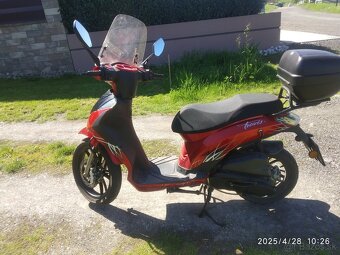 Skúter 125 6.6 kw - 3