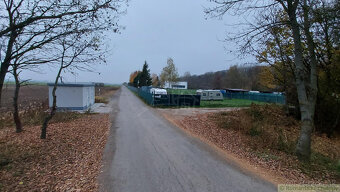 Pozemok s obytným kontajnerom na záhrade na predaj Holíč - 3