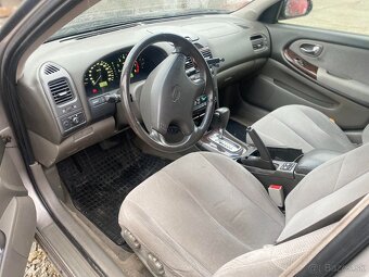 Nissan Maxima QX A33 - 3