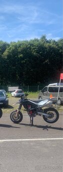 Husqvarna SMR 450 supermoto 2010 - 3