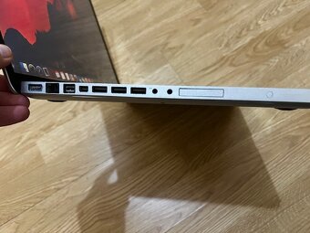 Apple Macbook Pro i5 - 17" /SUPER CENA/ - 3