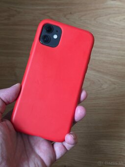 Apple iPhone 11 64 GB black + silikónový obal - 3