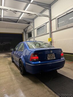 Rozpredam na nd Bora 1.9 tdi 96kw usa - 3