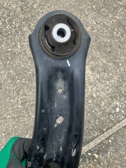 prave rameno predni napravy SKODA Audi 3Q0407154D - 3