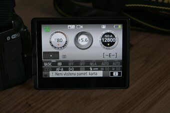 Nikon D5600 wifi + BT- otocny dotyk.disp. + 18-140 VR AF.s - 3