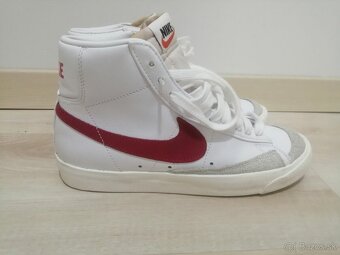 NIKE - 3