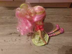 Bábika s ružovými vlasmi - 3