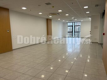 Obchodný priestor na prenájom v centre Galanty, 93m2. - 3