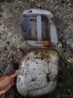 Baterkovy kastlik Jawa ČZ - 3