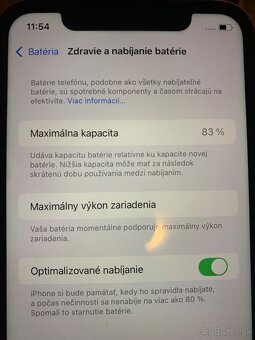 iPhone XR - 3