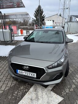 Hyundai i30 Fastback 1.4 T-GDI 103 kW – TOP STAV, 103 000 km - 3