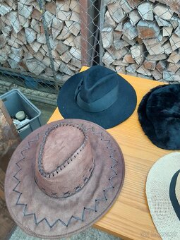 Predám klobúky - 3