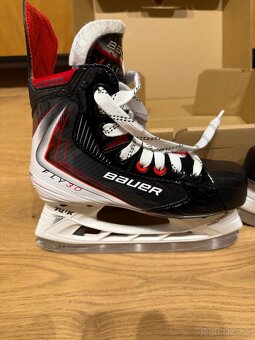 Nové korčule Bauer Fly 30, veľ. 36 - 3