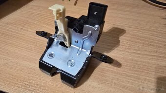 Zámok kufrovych dverí - 3