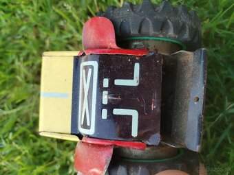 Hračka traktor KND na diely - 3