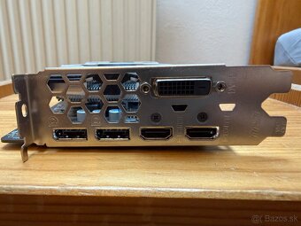 AMD Radeon RX580 - 3