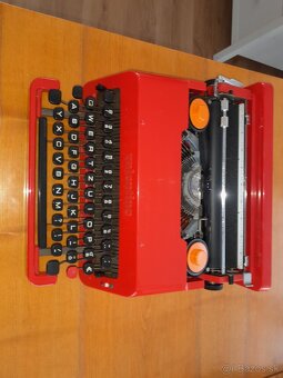Písací stroj - Olivetti Valentine - 3