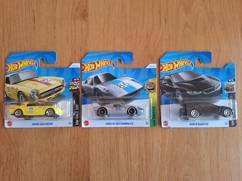 Hot wheels Stingray Convertible,Toyota Tacoma,BMW - 3