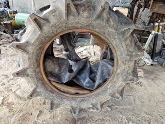 Pneu 9.5x22 a 6x14 - 3