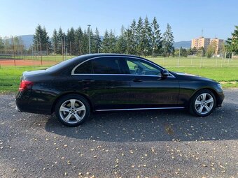 Predám Mercedes- Benz E350 4Matic - 3