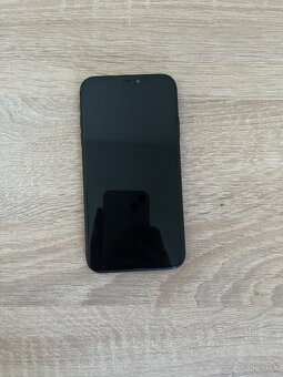 I phone Xr - 3