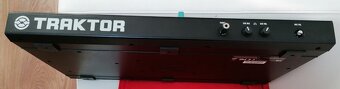 Predám DJ kontrolér Traktor S4 - 3