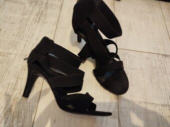 Trblietavé saty nove - 3