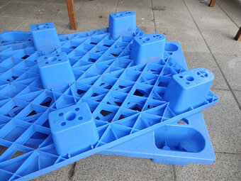 Predám plastové palety - 3