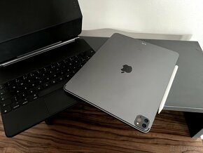 Apple ipad Pro 12.9", 4.generácia, 128gb + Keyboard + Pencil - 3