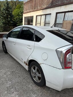 Toyota Prius - 3