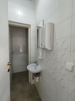BEZ PROVÍZIE 1-izbový apartmán v centre Starého Mesta, Štúro - 3