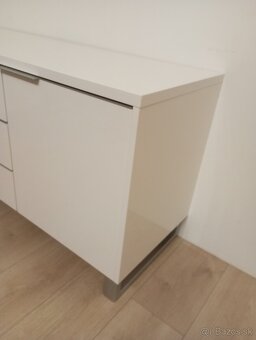 biela komoda - vysoký lesk - 3
