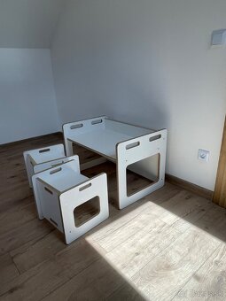 Stôl s dvoma stoličkami pre deti - 3