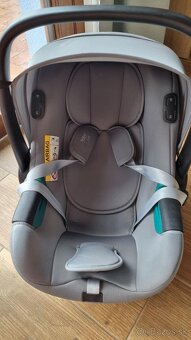 Britax Römer Baby-Safe iSense s otočnou zakladnou - 3