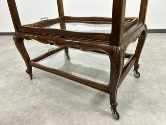 stolík na kolieskach v rokokovom štýl - 3